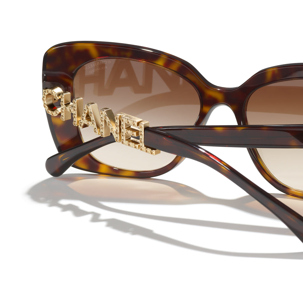 CHANEL 5422B Square
